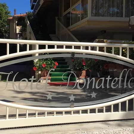 Ξενοδοχείο Donatello 3*
