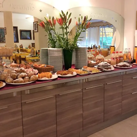 Donatello Hotel 3*