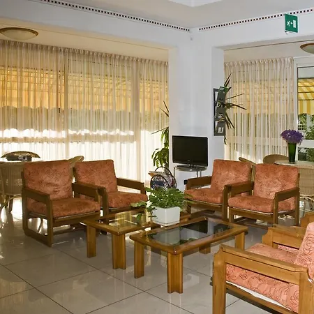 Отель Donatello Чезенатико